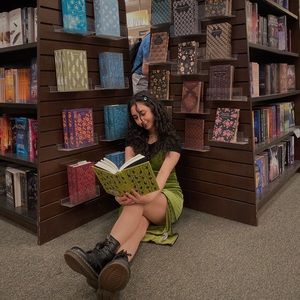 Meet your Posher, Nour